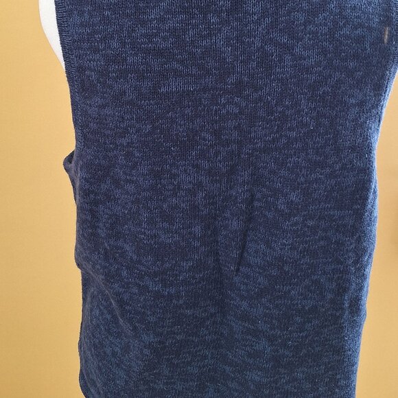 Heirloom Collectibles women's vintage Christmas sweater vest. - Picture 3 of 8